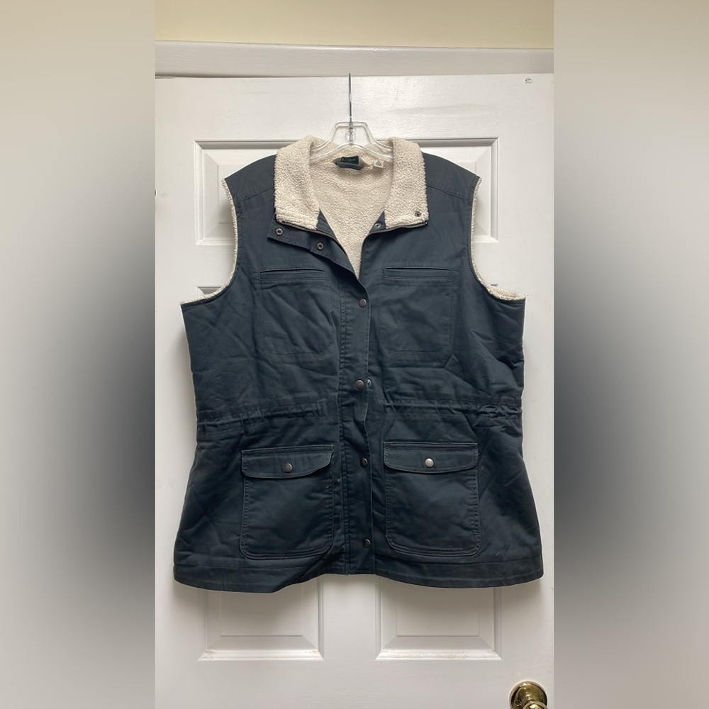 L.L. Bean Women's Charcoal Vest with Sherpa Collar